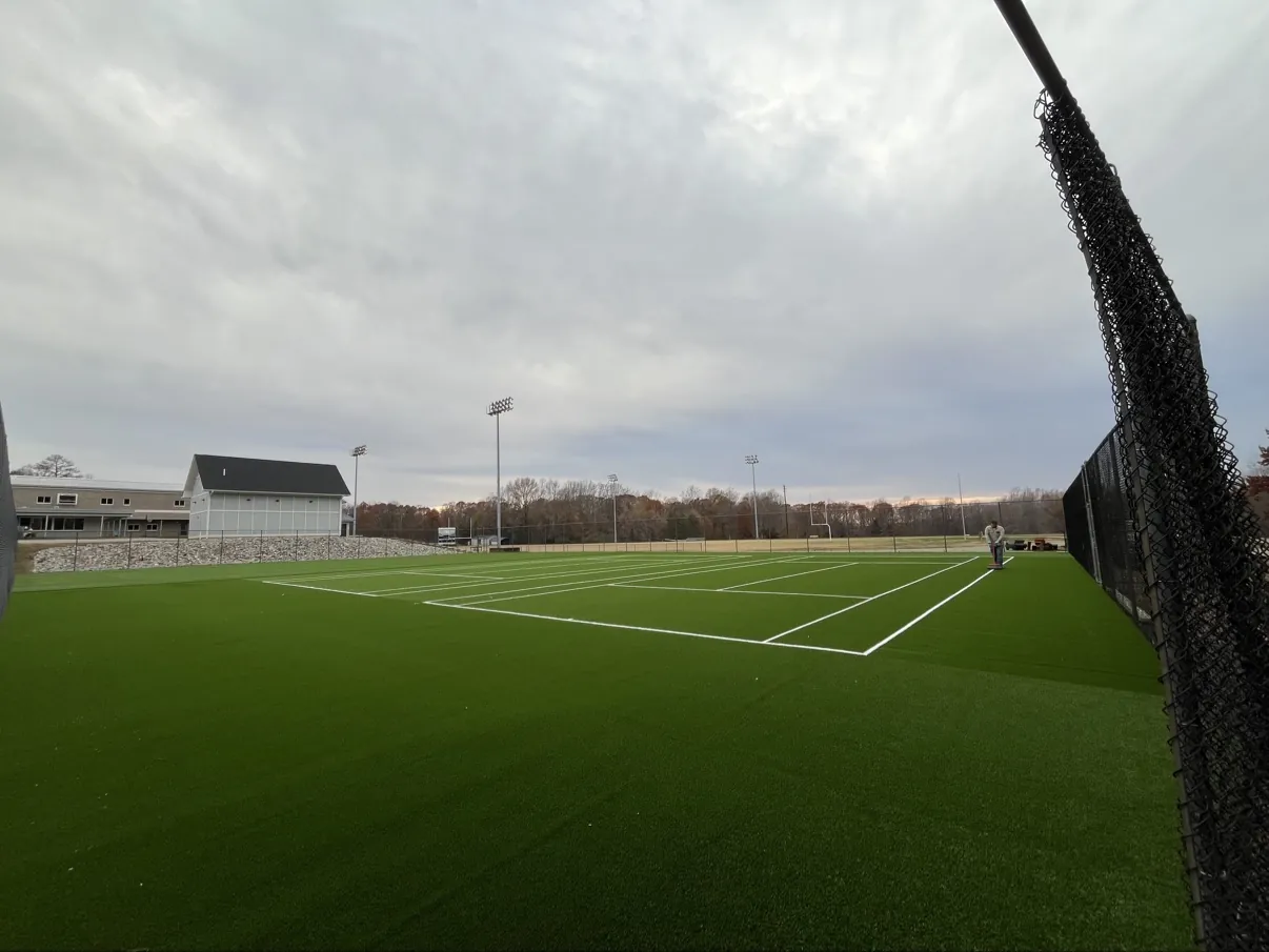 Synthetic turf tennis court