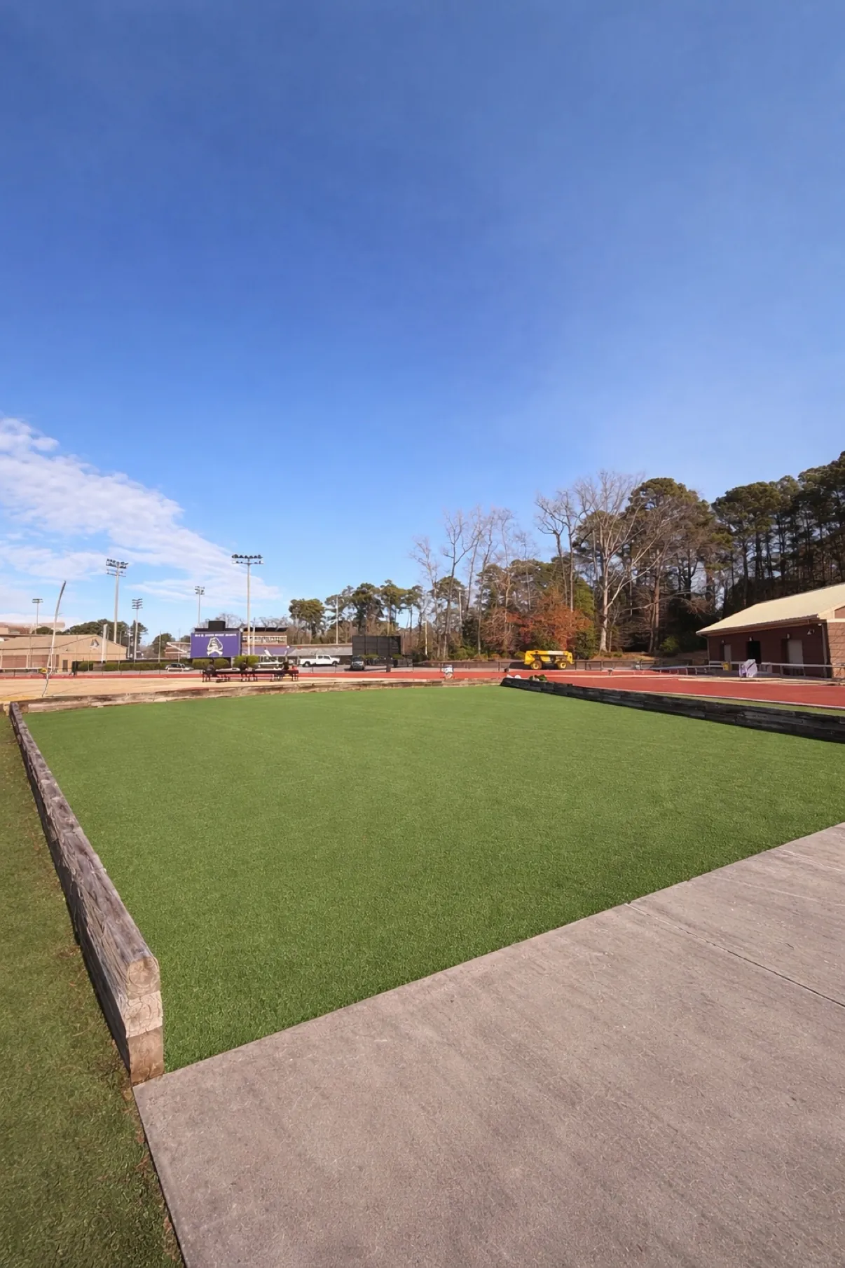 Finished synthetic turf pit area