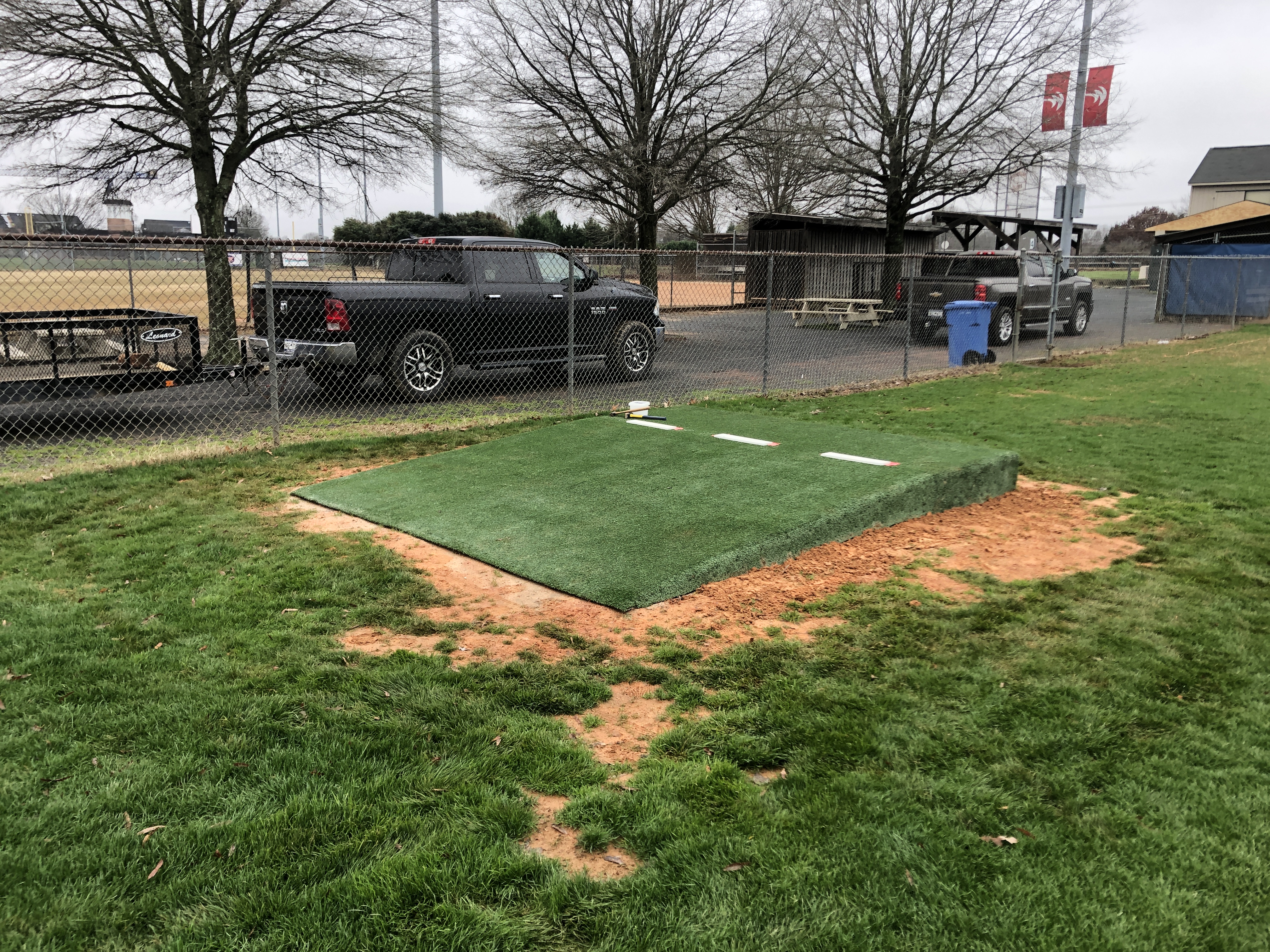 Synthetic turf pitching mound
